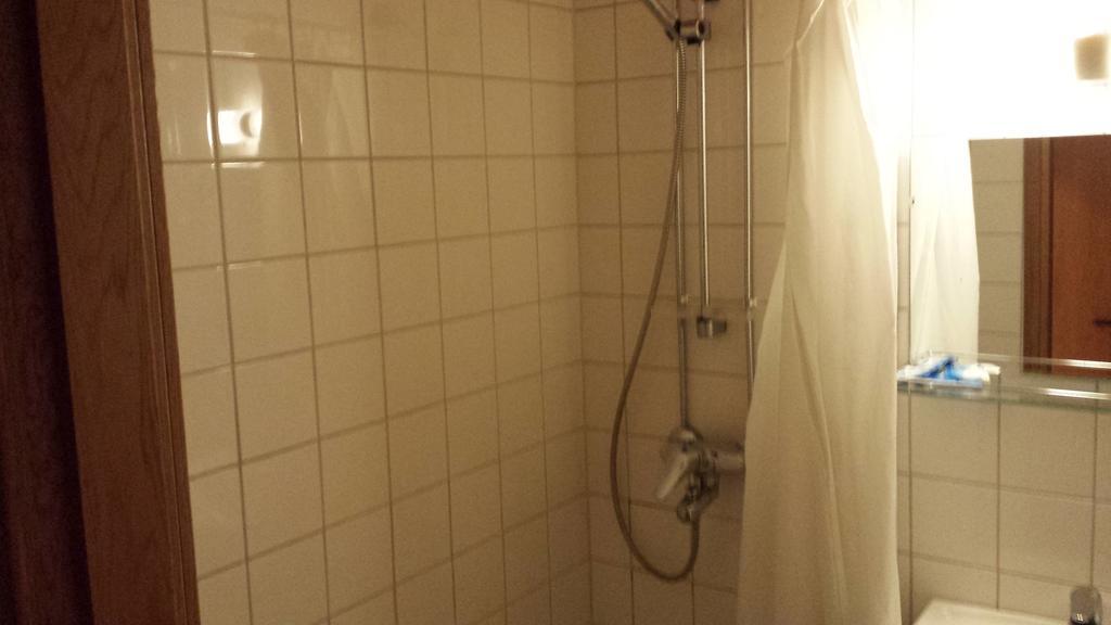 Hotel Cosmopoli Kerava Ruang foto