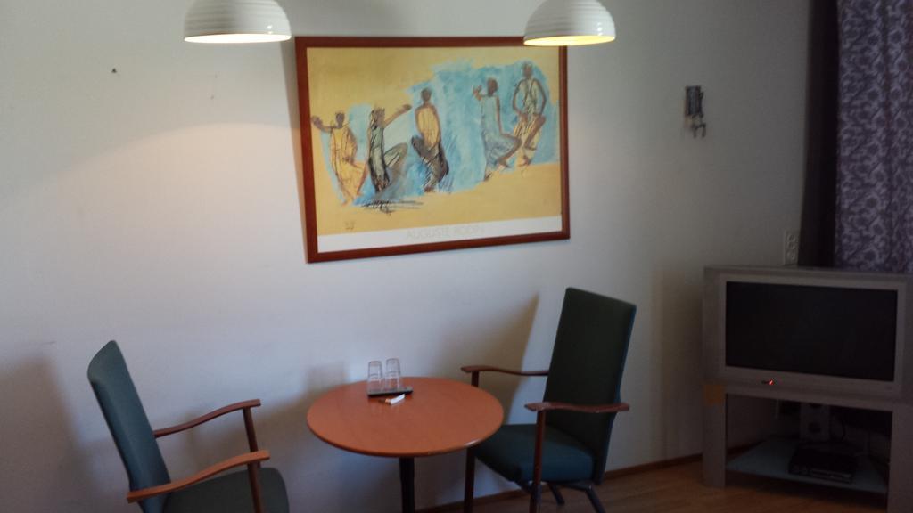 Hotel Cosmopoli Kerava Bagian luar foto